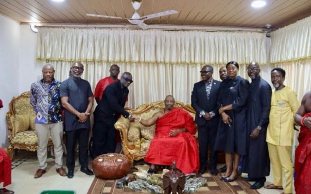 The Local Organising Committee (LOC) of the 2023 Africa Games called on the Ga Mantse, His Royal Majesty King Tackie Teiko Tsuru II. The visit was to commiserate with him over the death of his father, the late Dr. Ebenezer Tackie, and also brief him on preparations made so far for the 2023 Africa Games. Dr. Kwaku Ofosu Asare, Chief Operating Officer (COO) of the LOC, on behalf expressedes to the Ga King for the loss of his father. He noted that all the facilities for the hosting of the African Games were ready, stressing that Ghana would be ready to host the rest of the continent between March 8 and 23, 2024. According to Dr. Ofosu Asare, Ghana now has modern athletic tracks at the University of Ghana Stadium, the Aquatic Center at the Borteyman Sports Complex, and tennis courts, among many other sporting facilities. He said the new facilities put Ghana in the right position to host other international sporting events after the African Games. Dr. Ofosu Asare announced that plans were in place for the launch 30 days before the games, and the Ga Mantse would be invited to grace the occasion. His Royal Majesty King Tackie Teiko Tsuru II commended the LOC for putting in place the needed facilities for the hosting of the games in Accra. He said the various sporting facilities spread across the capital would reduce social vices among the youth as they would be kept busy by engaging in sporting activities. His Royal Majesty noted that he had initiated talks with some international outfits and that his team was excited to build a modern sports complex in Accra. He assured the LOC of his support for the hosting of the games and urged them to ensure that international athletes and officials were brought to his palace for blessings. The 2023 African Games will officially commence on March 18 and end on March 23, 2024, with the opening ceremony fixed for the University of Ghana Sports Stadium.